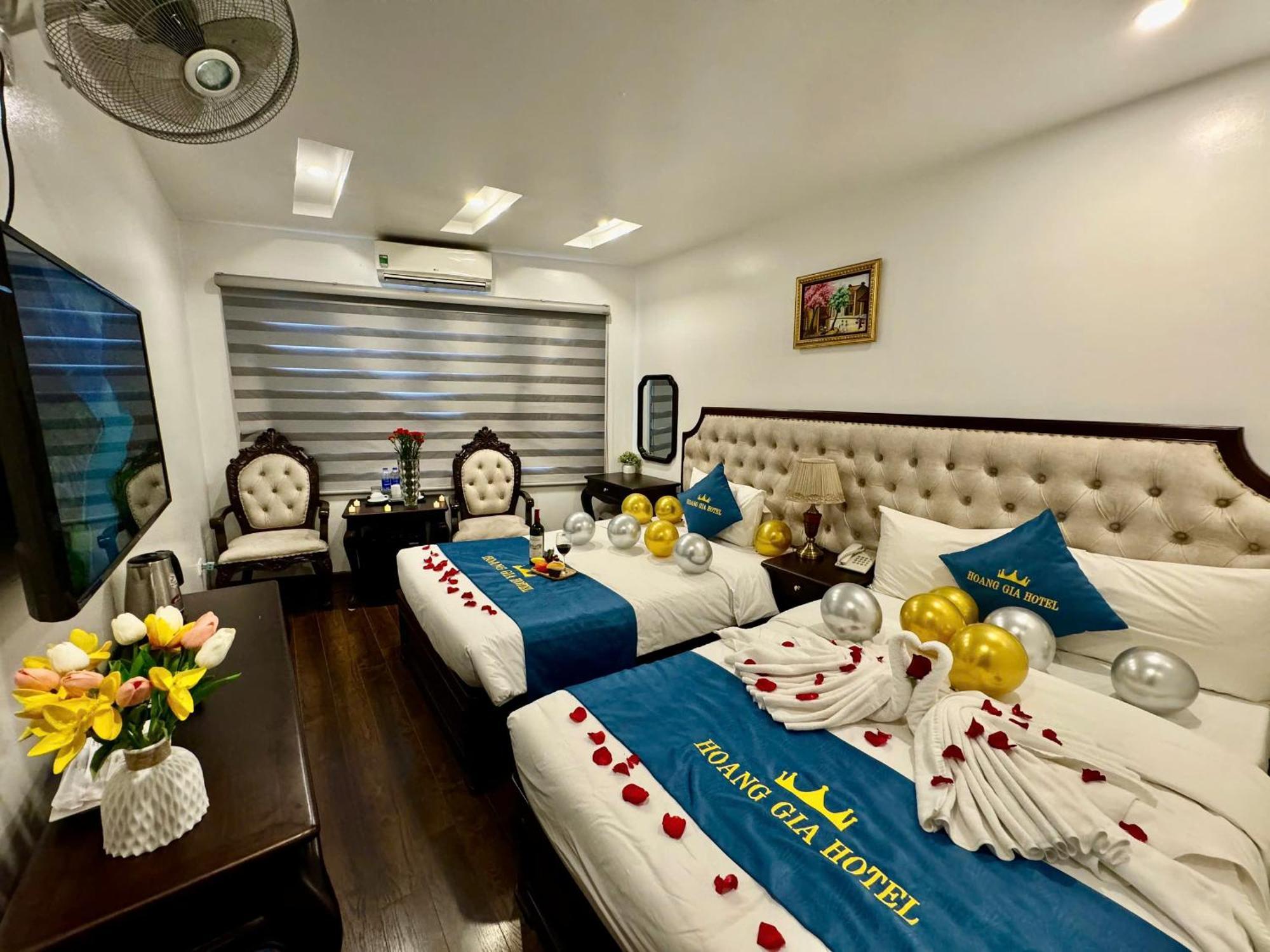 Hoang Gia Hotel Nhan Hoa Ханой Экстерьер фото