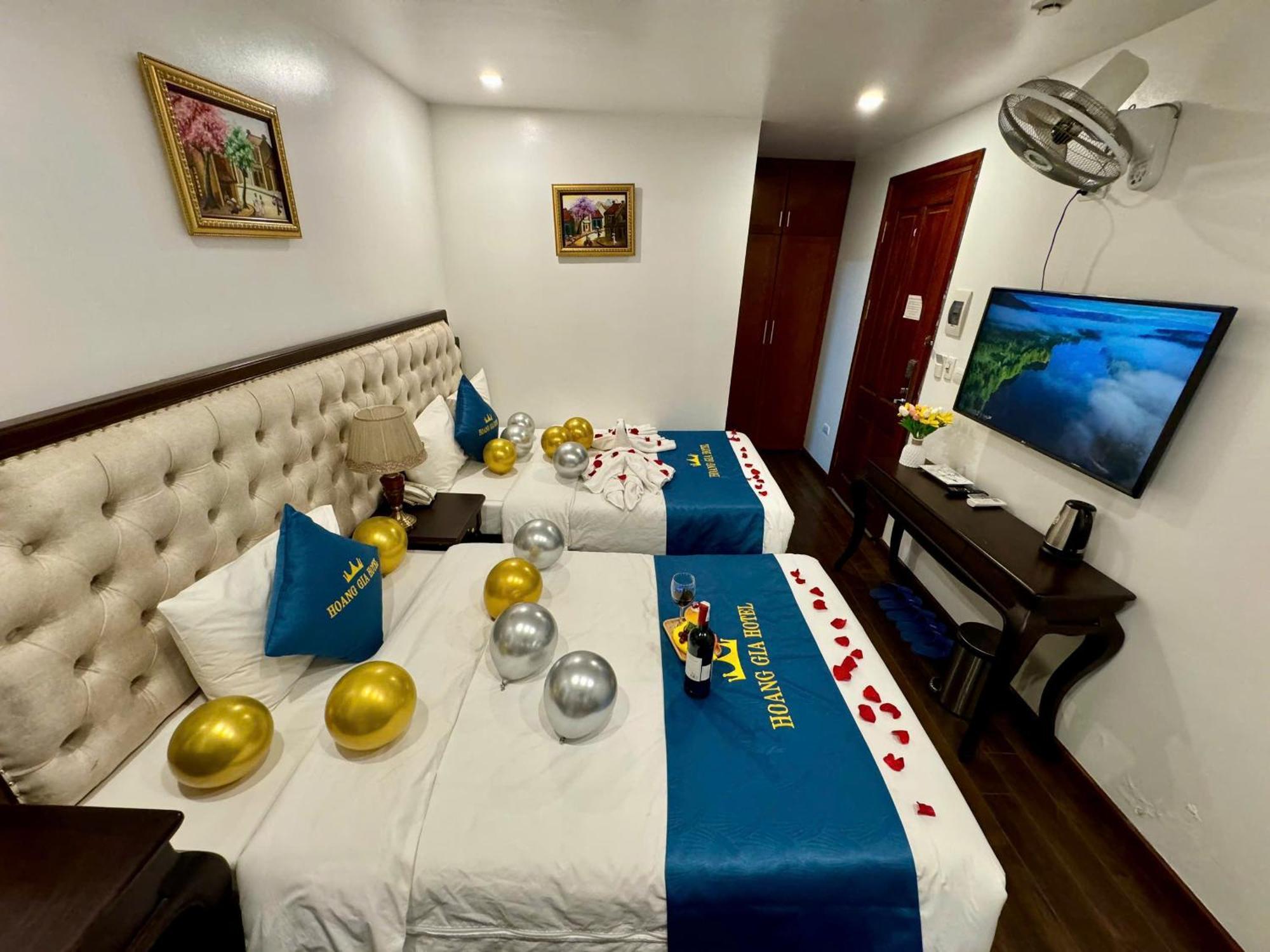 Hoang Gia Hotel Nhan Hoa Ханой Экстерьер фото