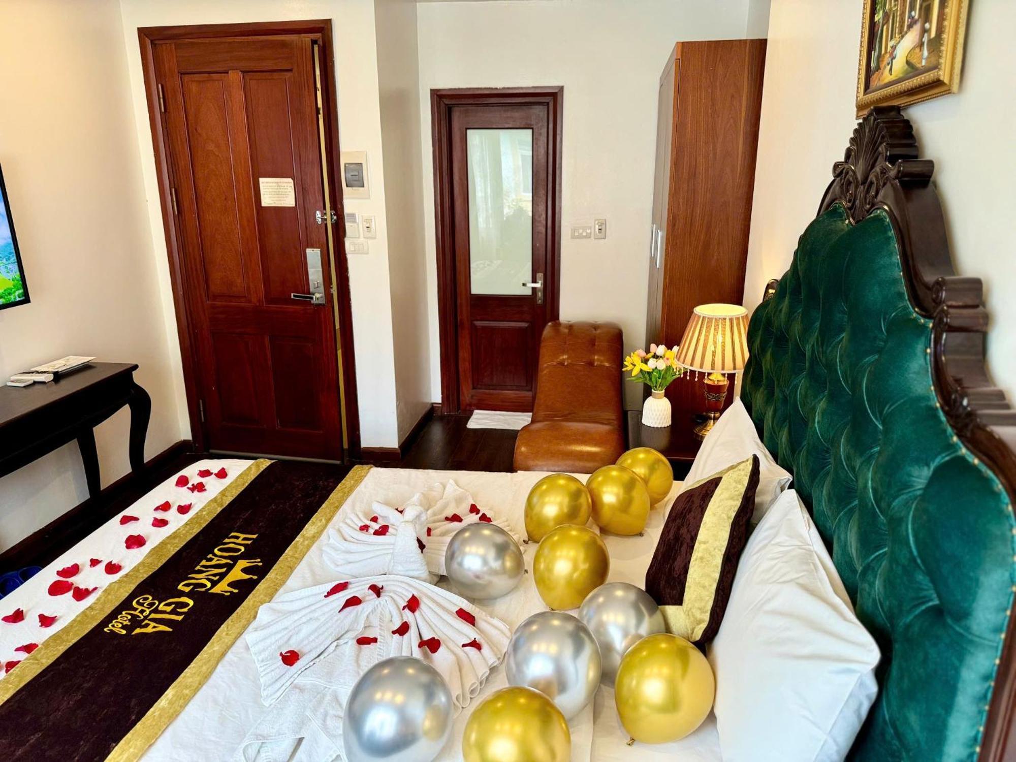 Hoang Gia Hotel Nhan Hoa Ханой Экстерьер фото