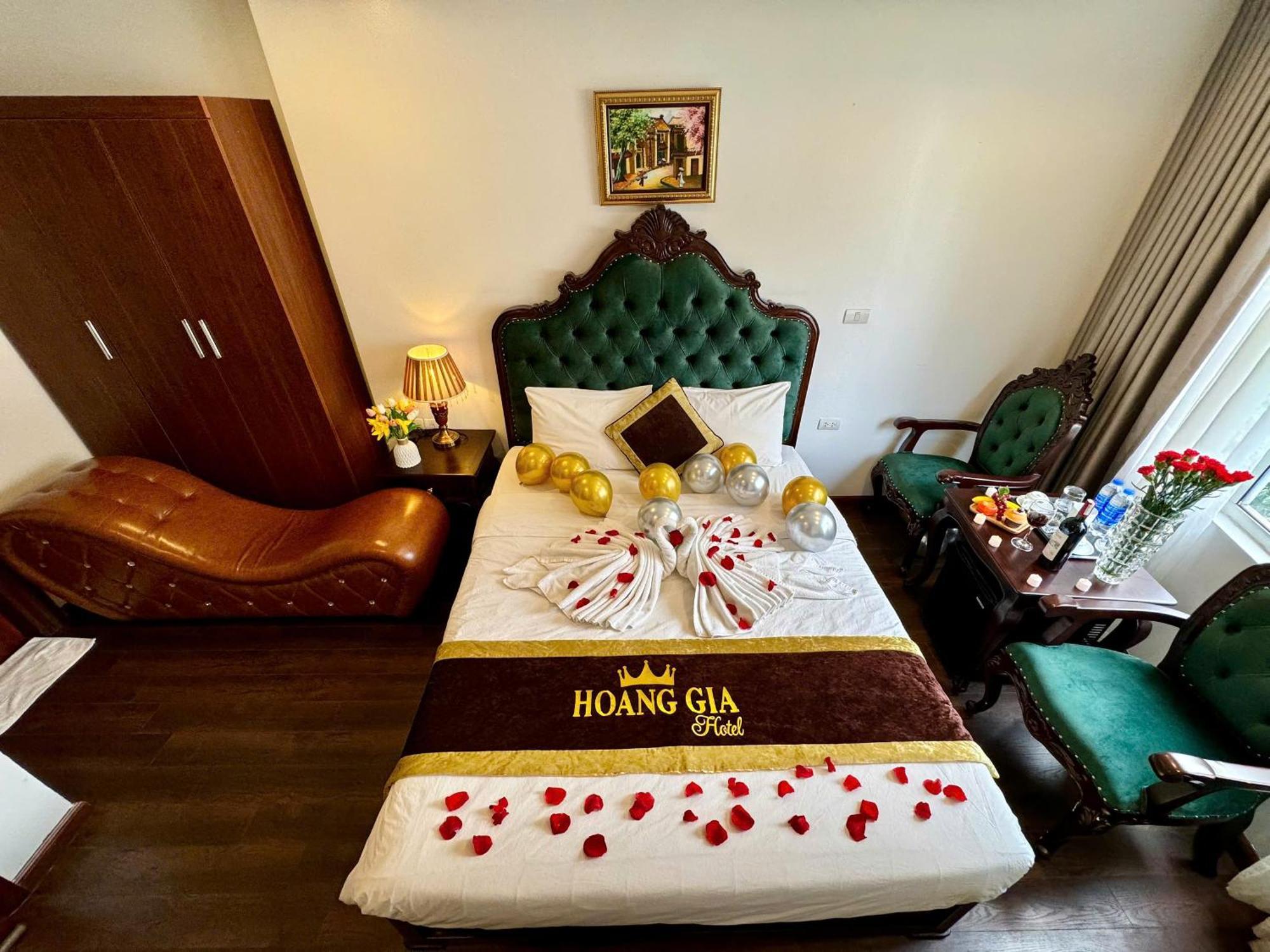 Hoang Gia Hotel Nhan Hoa Ханой Экстерьер фото