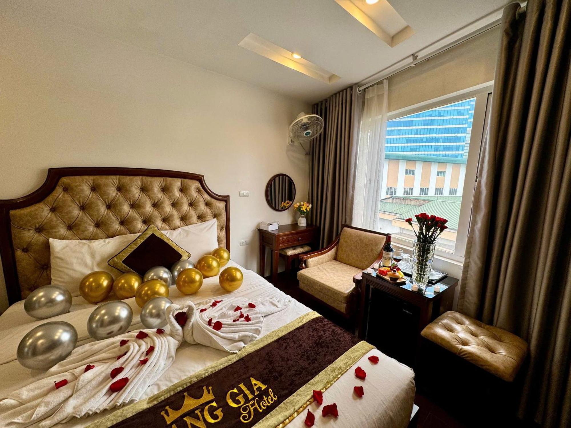 Hoang Gia Hotel Nhan Hoa Ханой Экстерьер фото