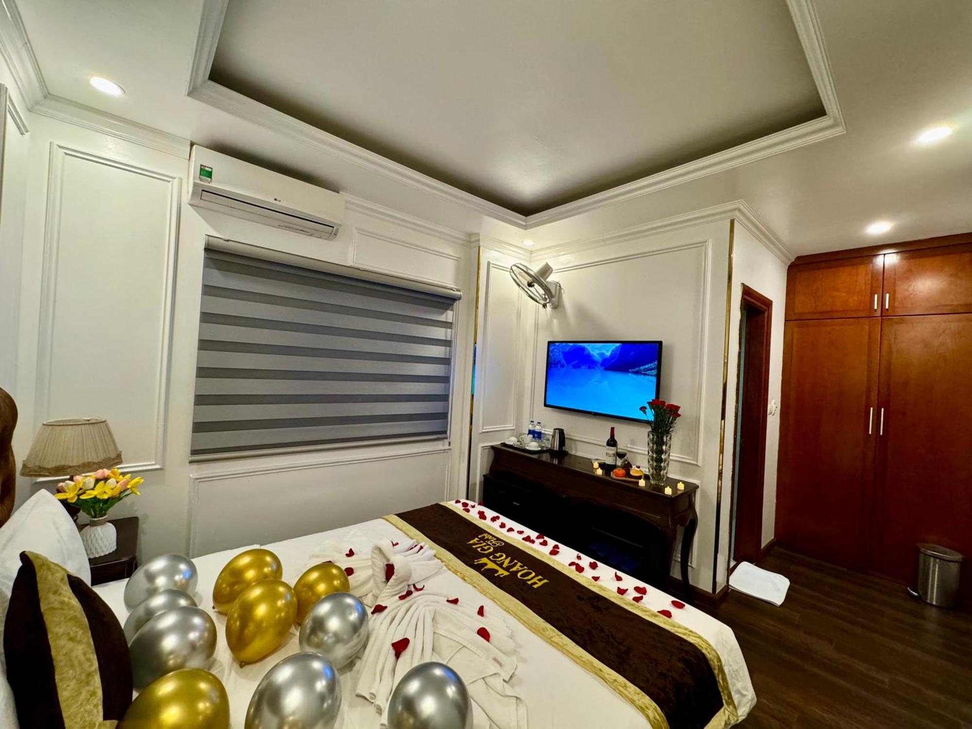 Hoang Gia Hotel Nhan Hoa Ханой Экстерьер фото