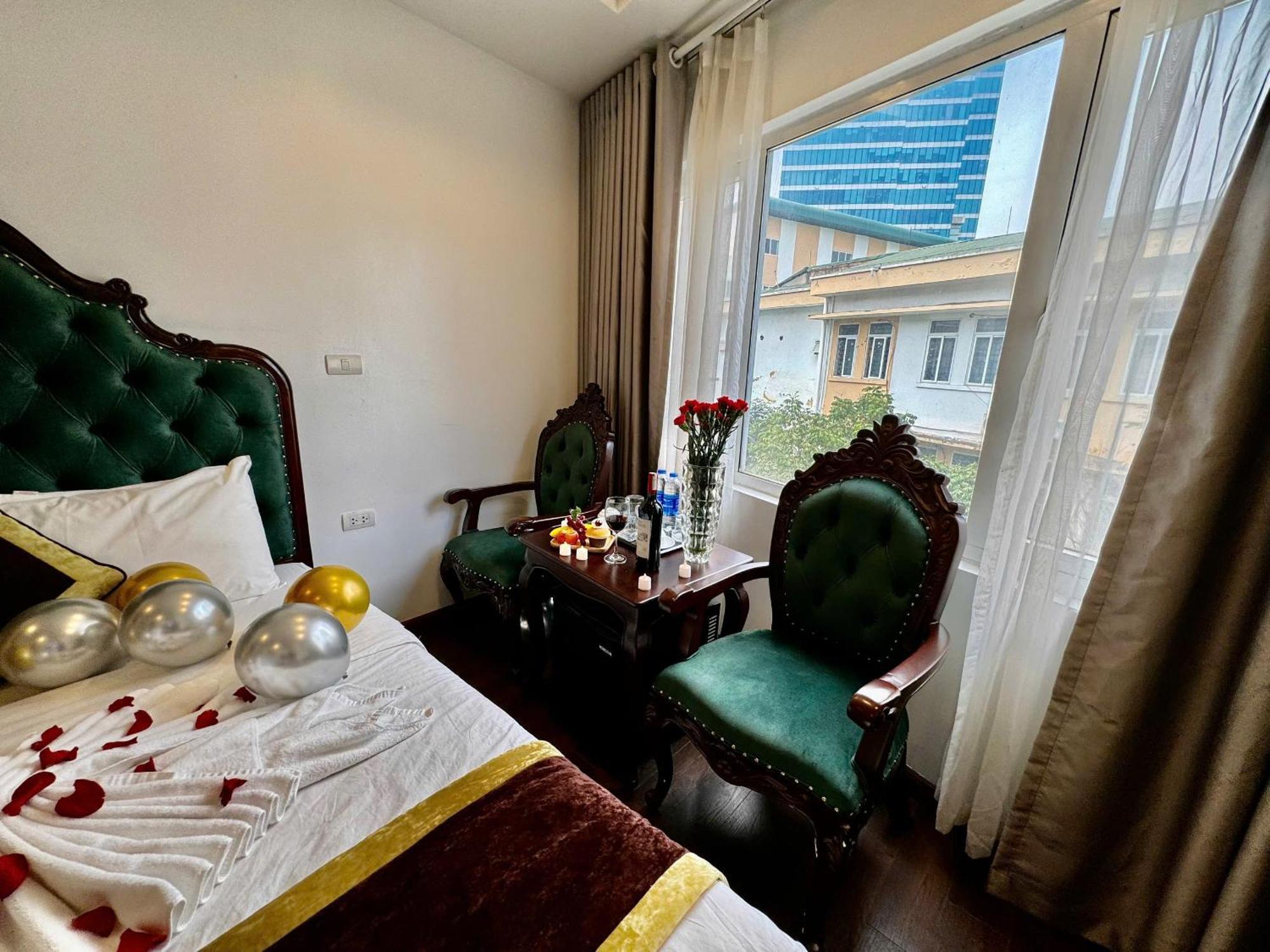 Hoang Gia Hotel Nhan Hoa Ханой Экстерьер фото